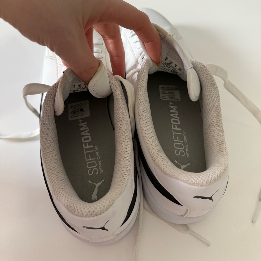 PUMA White & Black Low Top Sneakers | Worn Once | Women’s US 7 / EU 39 - Picture 4 of 6